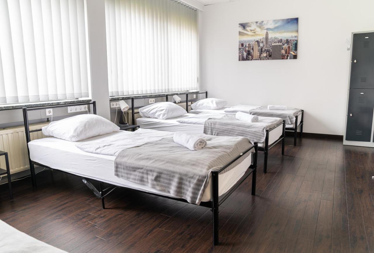 Dreibettzimmer mit Gemeinschaftsbad